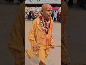 हरिद्वार में खतरनाक स्टंट 😱 डंडे के साथ ऐसा करतब पहले नहीं देखा! 🔥 #Haridwar#StickStunt#V… - YouTube video