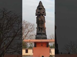 हरिद्वार के इस मंदिर में काले रंग के हनुमान जी क्यों हैं?दर्शन से शनि दोष दूर Kankhal Han… - YouTube video