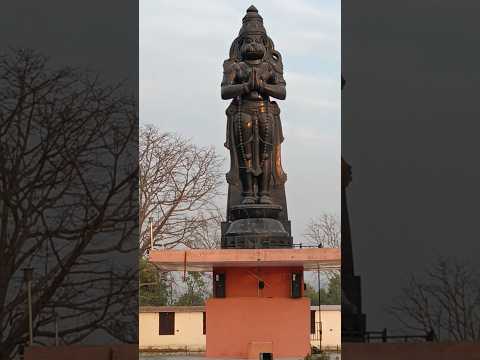 हरिद्वार के इस मंदिर में काले रंग के हनुमान जी क्यों हैं?दर्शन से शनि दोष दूर Kankhal Hanuman Mandir - YouTube video